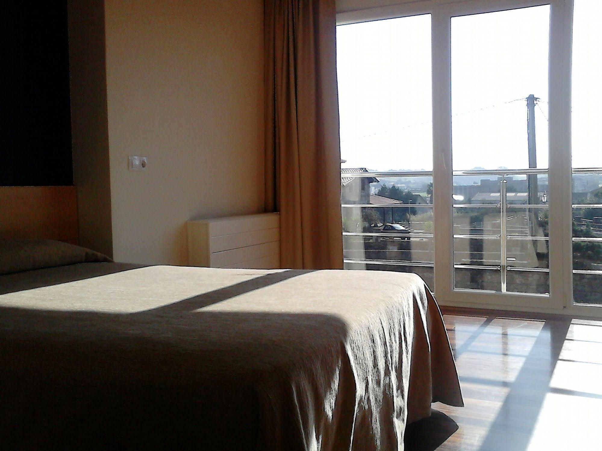 Alcamino Hotel *